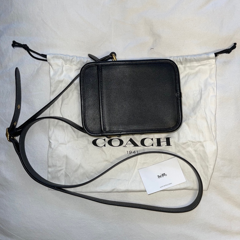 Coach Mens Leather Zip Messenger/Camera Bag Black Style No. 187